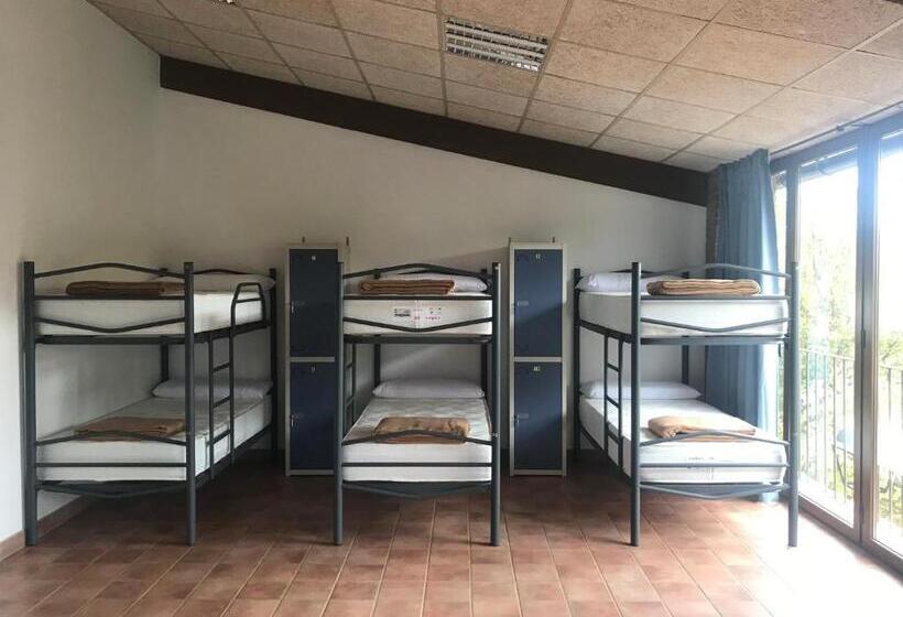 Семейный Номер, Albergue De Castillazuelo
