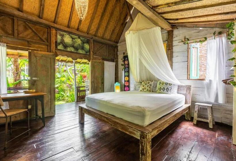 Номер Стандарт Вид на Бассейн, Bali Brothers Guesthouse