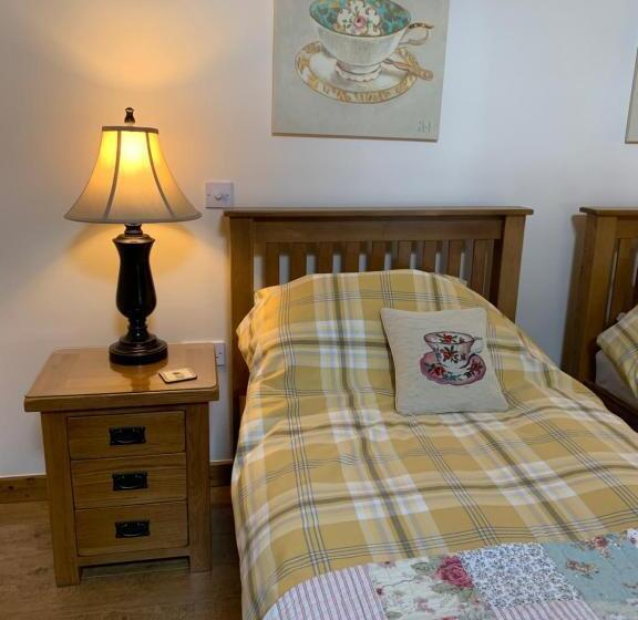 اتاق استاندارد, The Reindeer Retreat Buttercup Twin