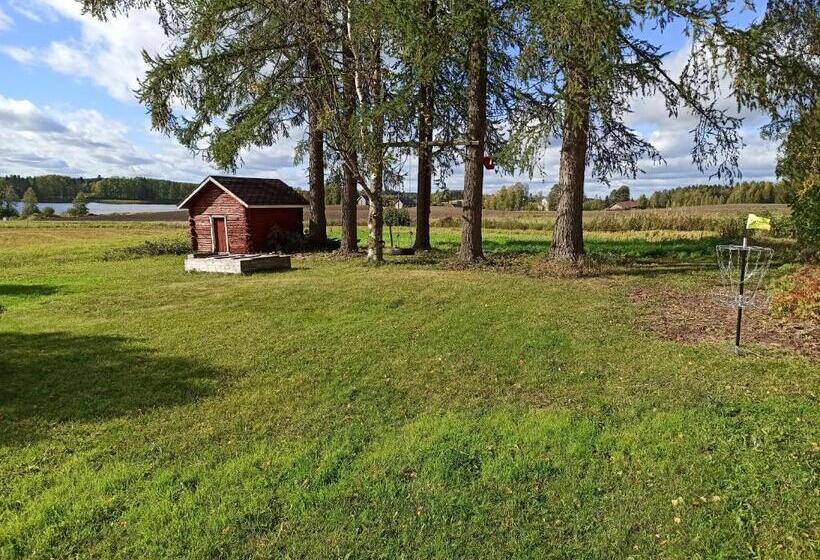 Дом 4 Спальни, Laukkumäki Farm