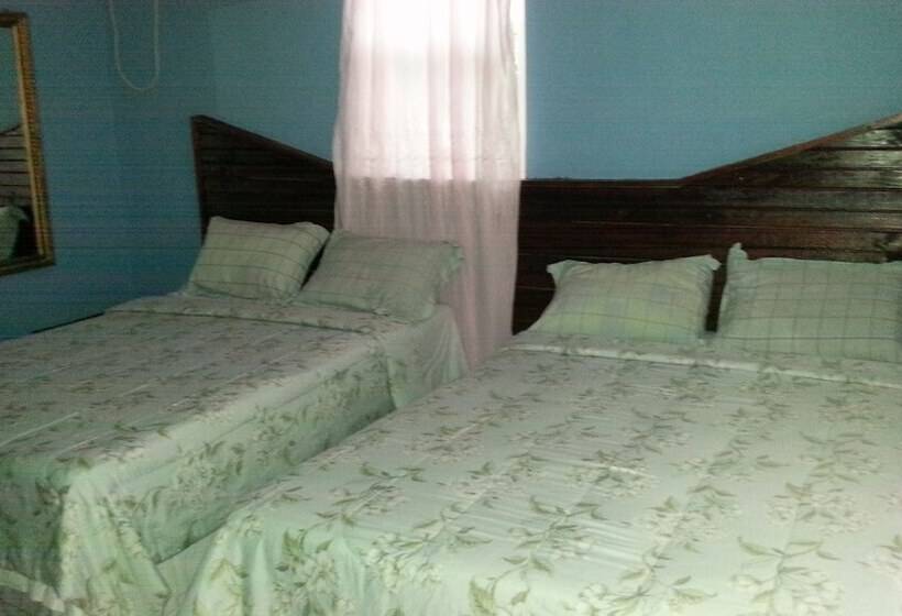 Habitación Estándar, La Delphina Bed And Breakfast Bar And Grill