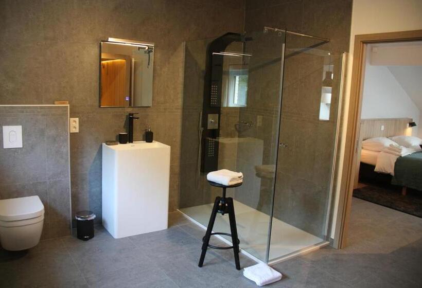 استودیوی لوکس, Le Refuge D Engreux