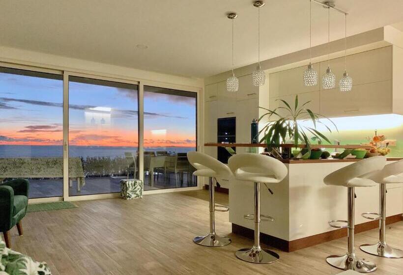 آپارتمان 1 خوابه با چشم‌انداز استخر, Holiday Apartment Sunset Ocean