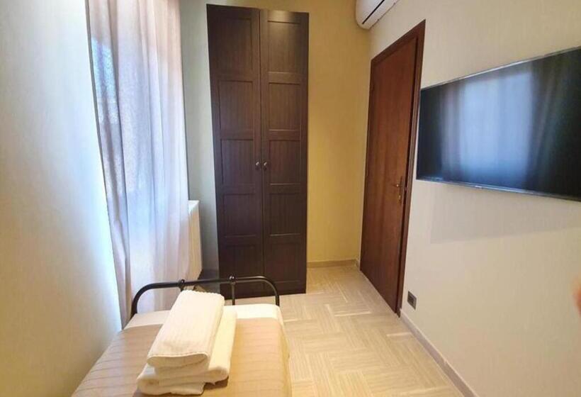 标准单人间, Interno 4   Maselli