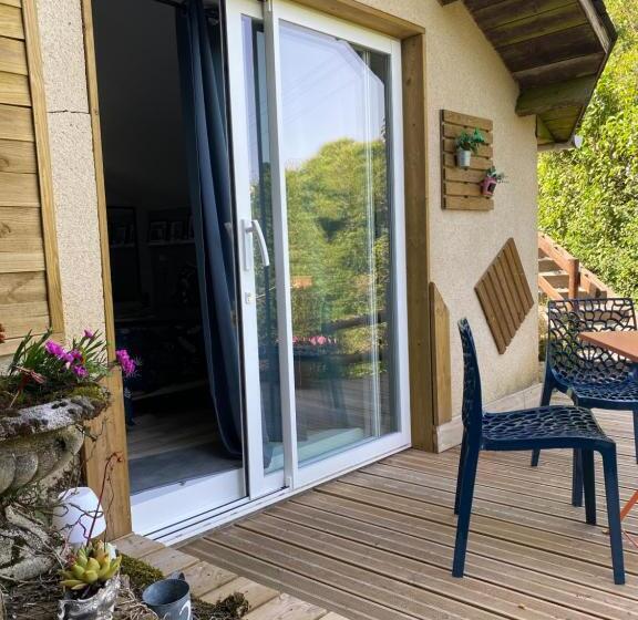 Номер Deluxe, La Chambre D Hotes De Marie Indépendante Et Sa Terrasse Avec Vue Panoramique Proche Alpes Mancelles