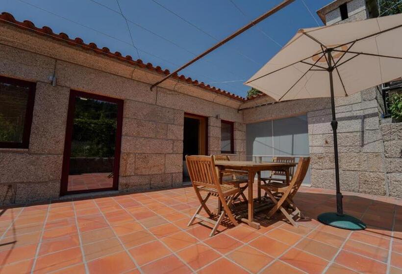 سوئیت با وان آب گرم, Peso Village