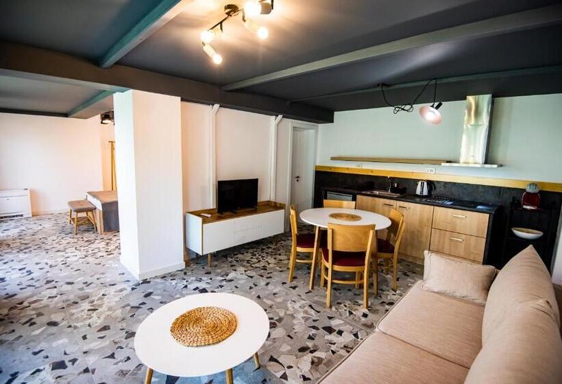 דירת חדר סופריור, Guest House 7