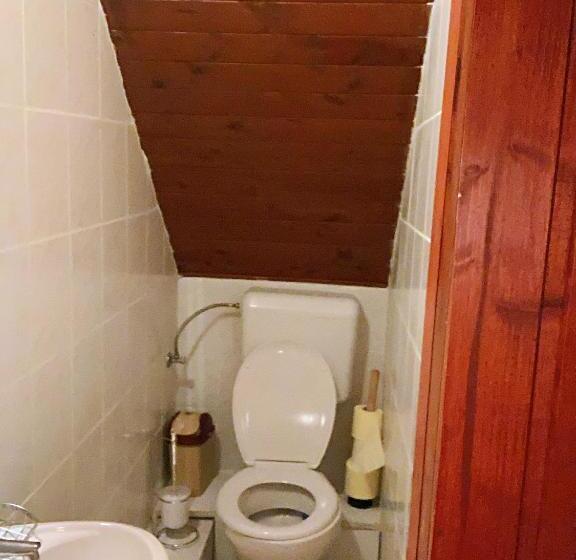 标准间, Koloska Apartmanház
