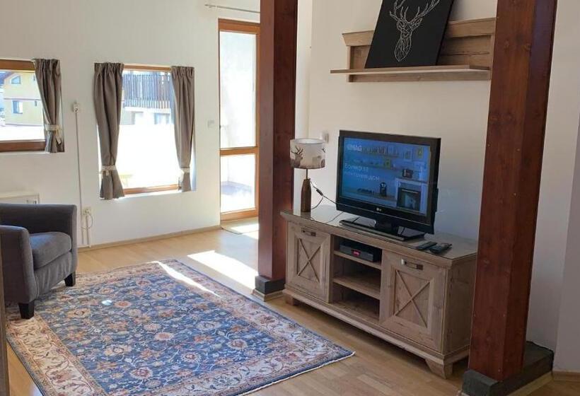 سوئیت جونیور با چشم‌انداز کوهستان, Dolomiti Apartments