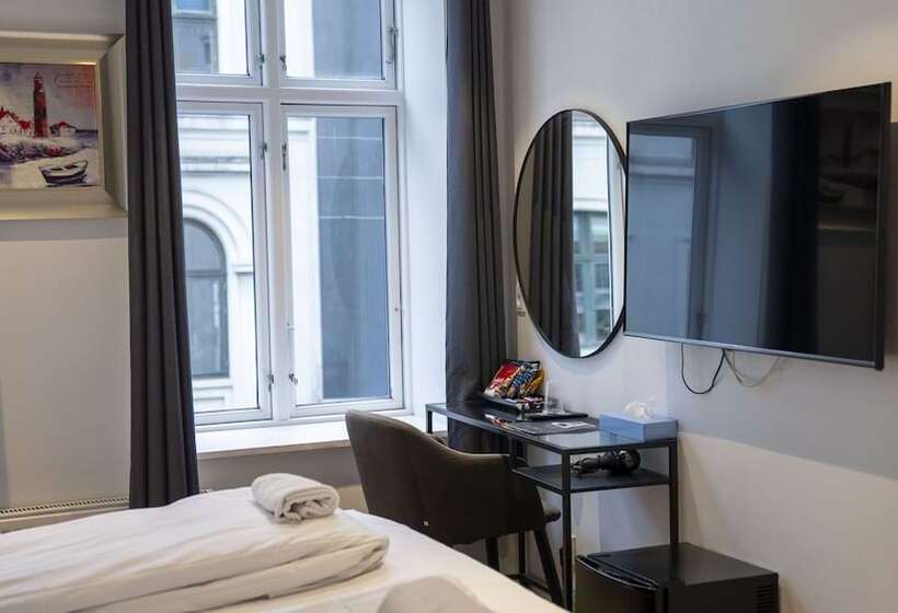 Номер Стандарт, A Hotels City