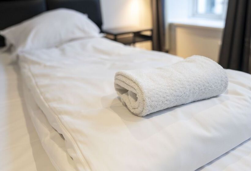 Номер Стандарт Трехместный, A Hotels City