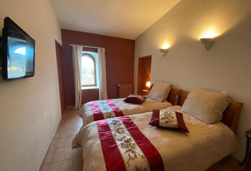 Номер Стандарт, Auberge De La Tour