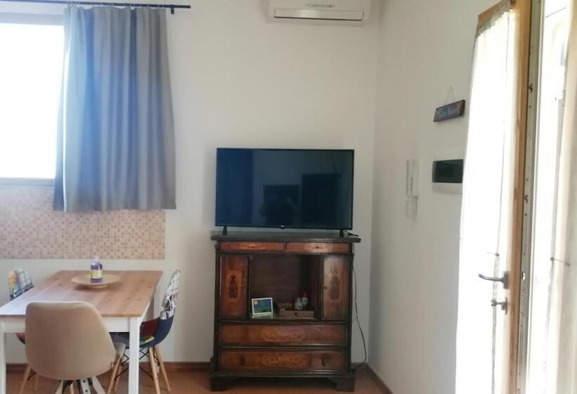庭の見える１ベッドルームアパートメント, A Casa Di Lele Capalbio