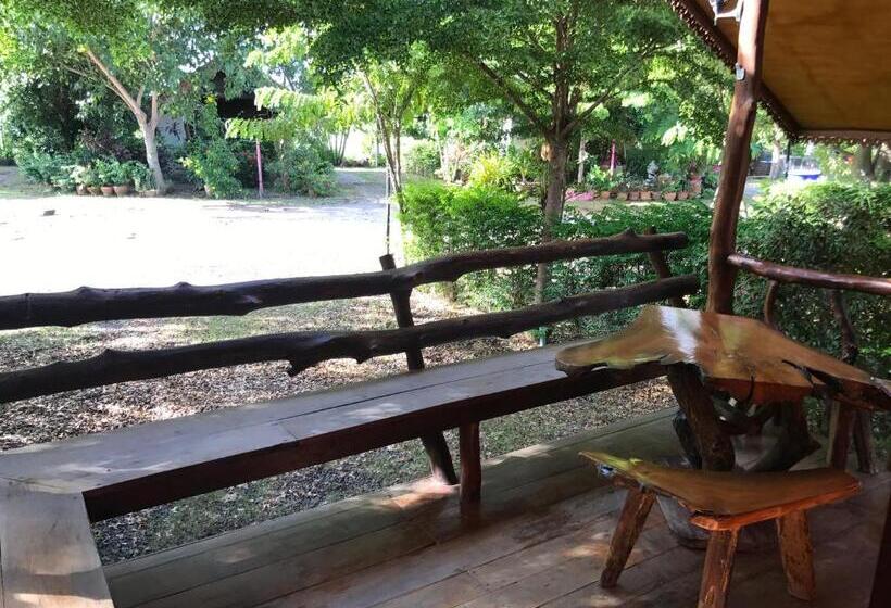 اتاق استاندارد با بالکن, Baan Suan Sukjai Resort