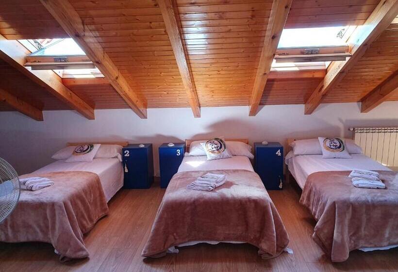 Кровать в Общей Комнате, Albergue Só Por Hoje , Albergue Para Peregrinos Del Caminho De Santiago