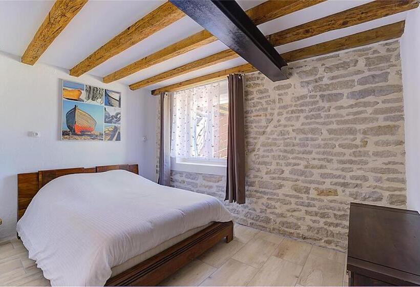 سوئیت با چشم‌انداز رودخانه, Domaine Des Jardins De La Saône
