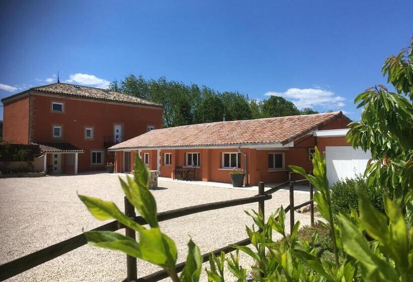 سوئیت با چشم‌انداز رودخانه, Domaine Des Jardins De La Saône