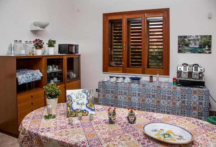 חדר דלוקס עם מרפסת, Villa Vega
