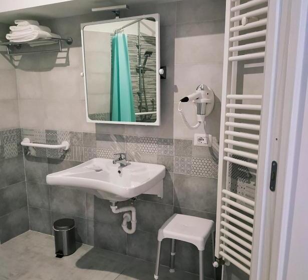 Номер Стандарт Адаптированный для Инвалидов, B&b La Pigna