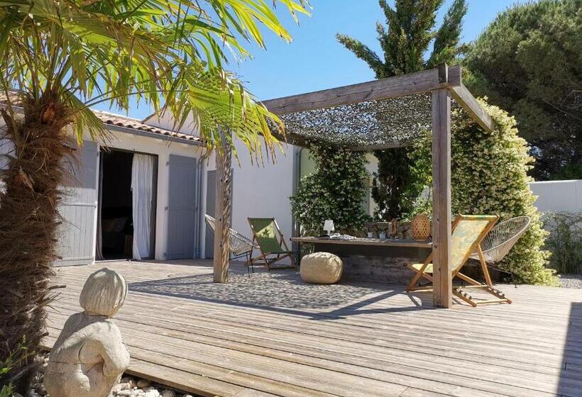 带2个卧室的套房, Derrière La Plage : Suite, Patio Et Pergola