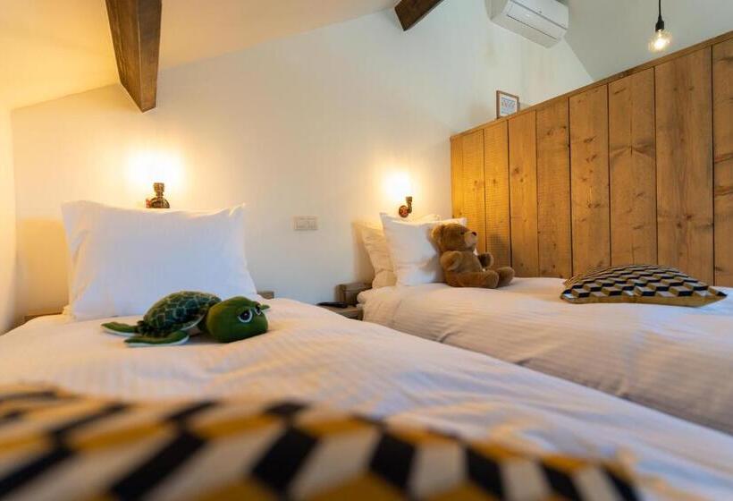 اتاق لوکس چهار تخته, Bed & Breakfast  T Vèèrke