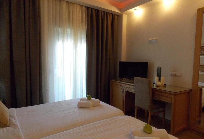 Quarto Estandar Individual com Sacada, Alexandros