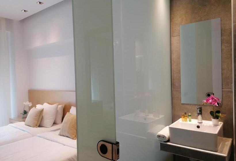 Quarto Estandar, Alexandros