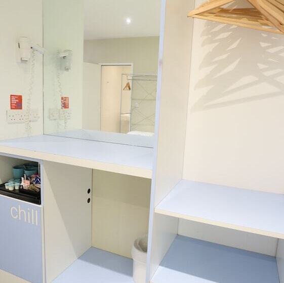 Четырехместный Номер Стандарт, Citrus Hotel Cheltenham By Compass Hospitality