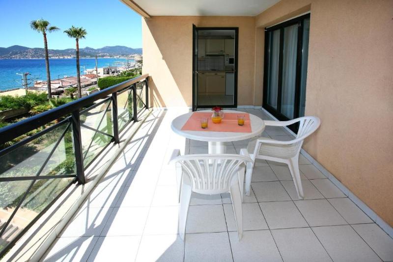 Апартаменты 1 Спальня Вид на Море, Residhotel Villa Maupassant