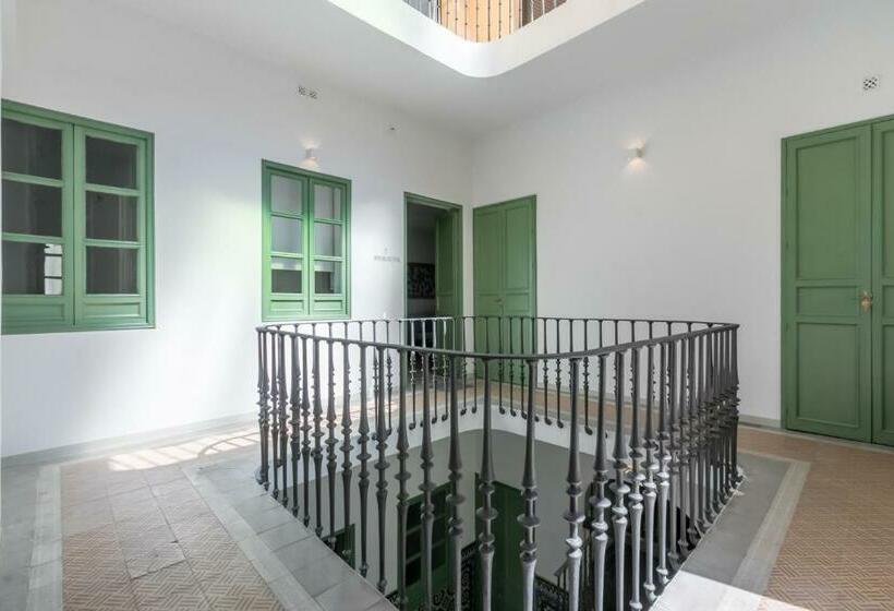 آپارتمان 1 خوابه با بالکن, Casa Temprado
