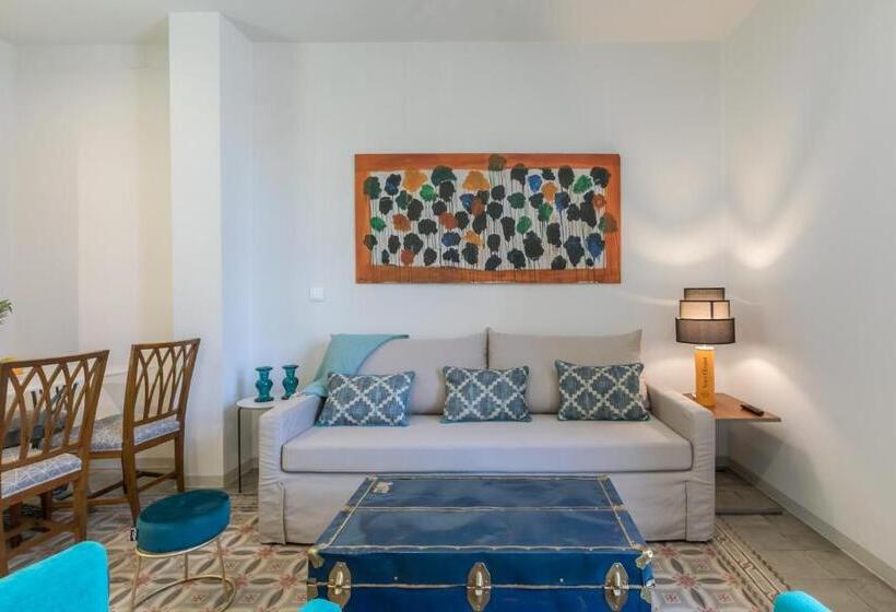 آپارتمان 1 خوابه با بالکن, Casa Temprado