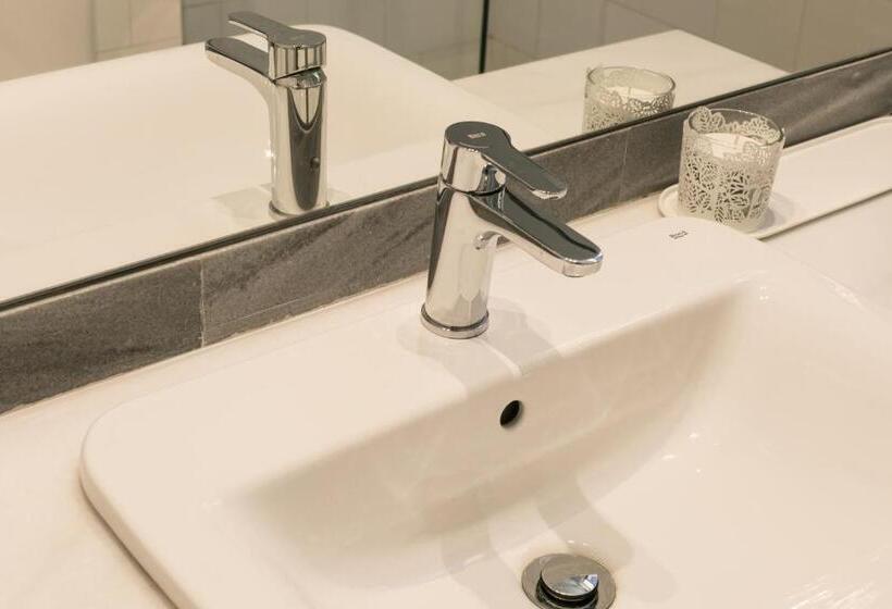 1 Bedroom Penthouse Apartment, Casa Temprado