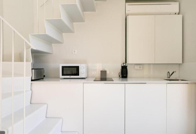 آپارتمان 1 خوابه با تراس, Casa Temprado