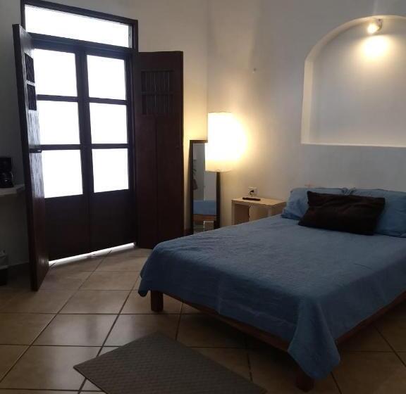 Standart Oda, Carlota Guest House