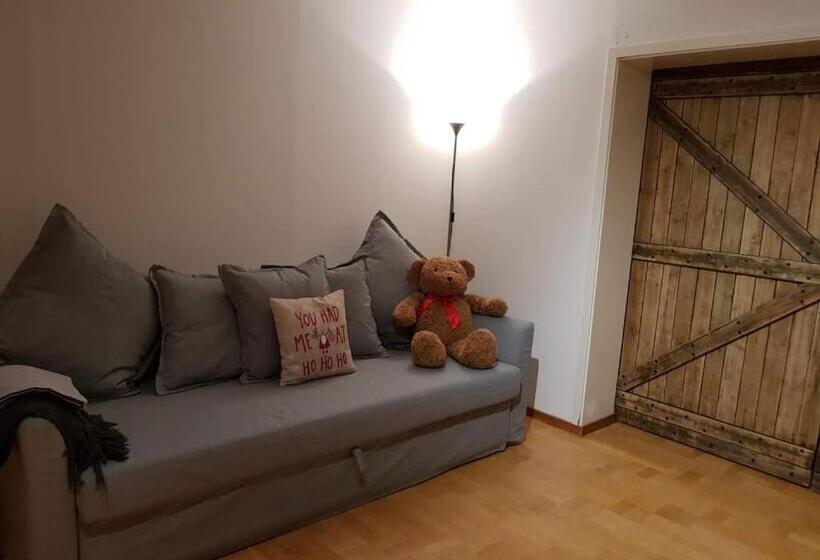 带2个卧室的公寓, The Friendly Moose