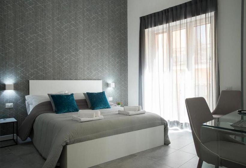 اتاق سوپریور با تخت بزرگ, Lecentre 174
