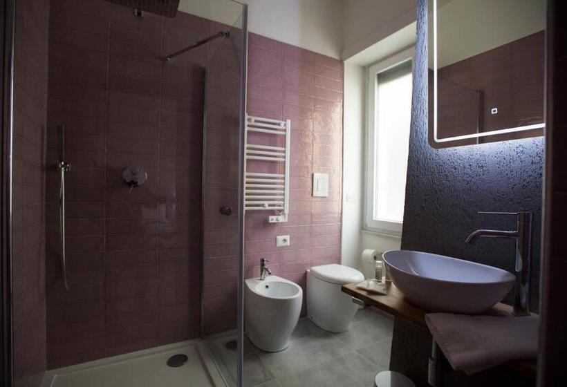 اتاق استاندارد با تخت بزرگ, Lecentre 174