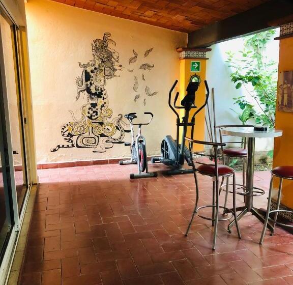 اتاق استاندارد چهار تخته, Los Nardos Hostel