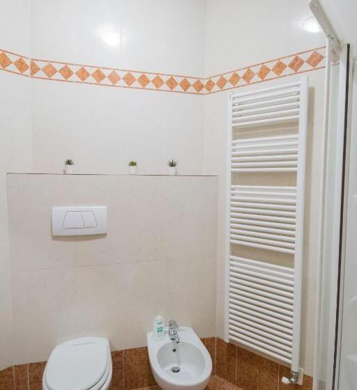 اتاق استاندارد با سرویس بهداشتی مشترک, Casa Degli Orti, Dolomia Best Home