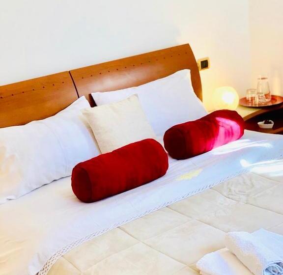 اتاق استاندارد با سرویس بهداشتی مشترک, Casa Degli Orti, Dolomia Best Home