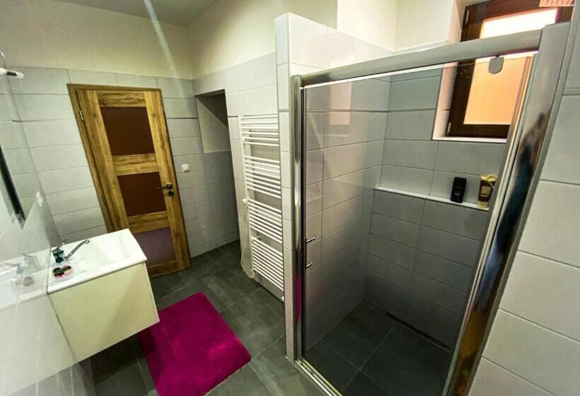 豪华三人间, Cozy B&b Home
