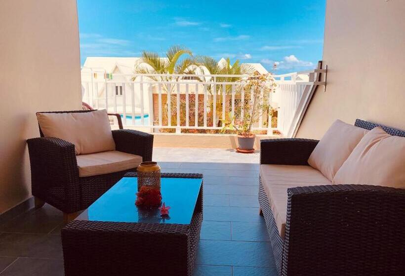 اتاق استاندارد چهار تخته, La Villa Maé