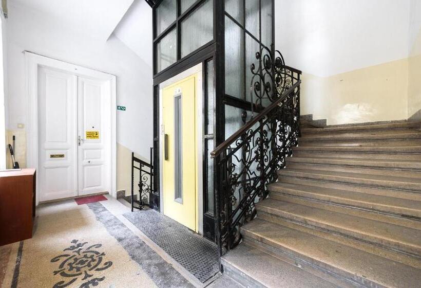 标准间, Annabelle Downtown Apartments