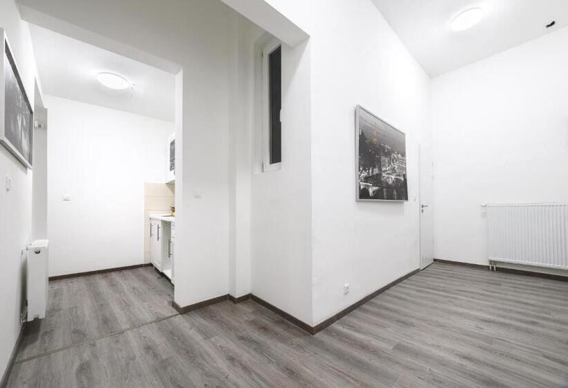 标准间, Annabelle Downtown Apartments