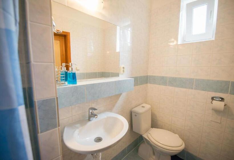 اتاق خانوادگی, Privat Vypka