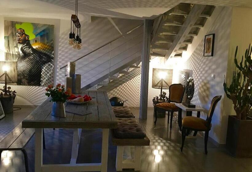 Номер Стандарт Вид на Сад, Maison Du Bois Breton