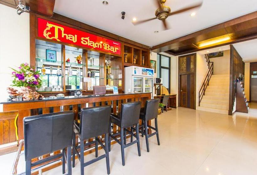 패밀리 룸, Thai Siam