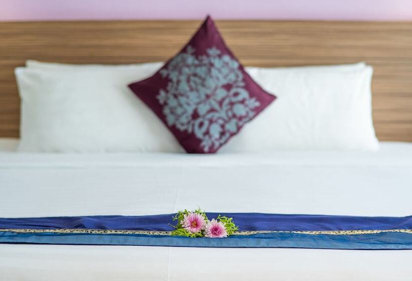 스탠다드 전망 룸, The Lantern Resorts Patong   Sha Extra Plus