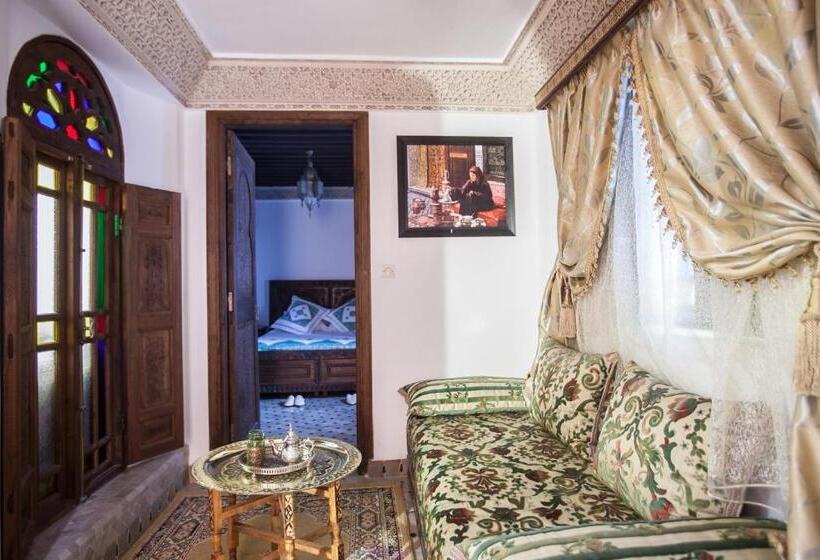 سوییت جونیور, Riad Salam Fes