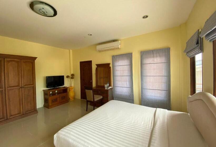 ویلای 4 خوابه, Yuwadee Resort